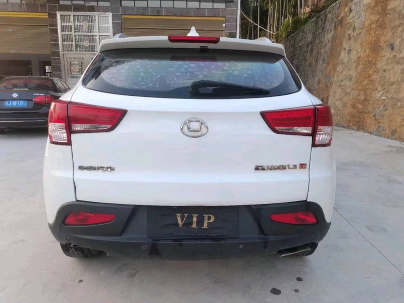 枣庄17年华泰圣达菲9