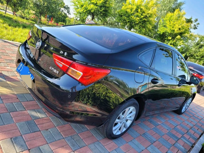 石家庄17年别克威朗6