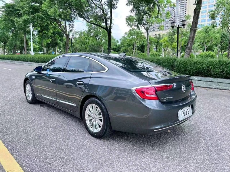 深圳17年别克君越6