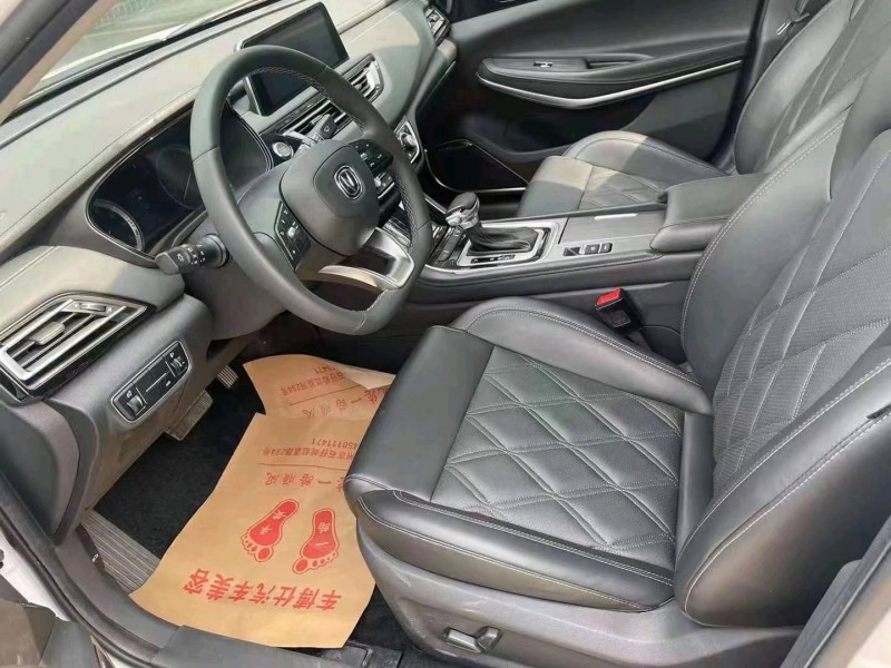 深圳22年長安汽車銳程CC4