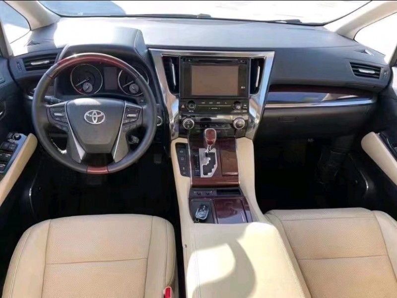 北京18年丰田埃尔法7