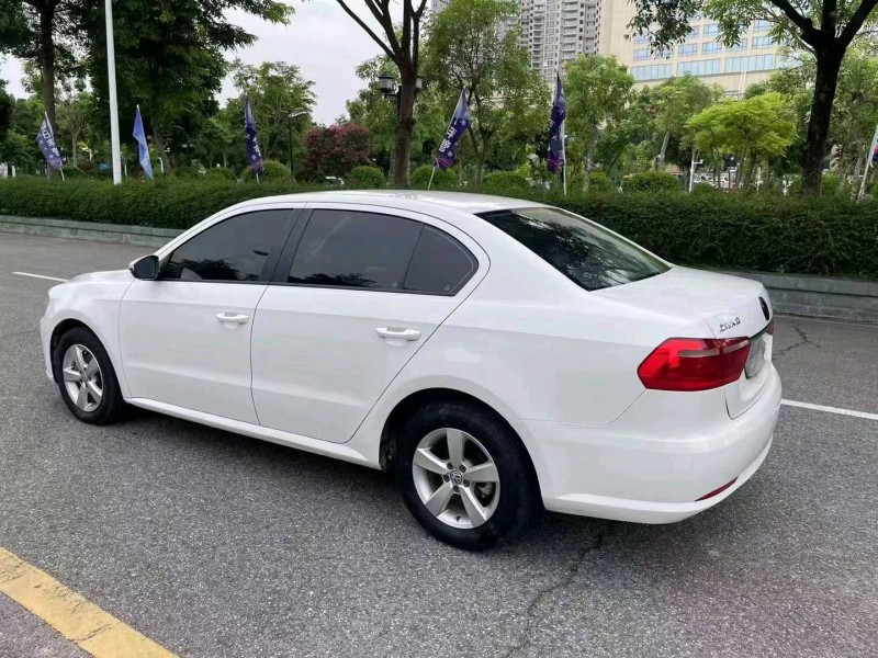 汕头17年大众朗逸8