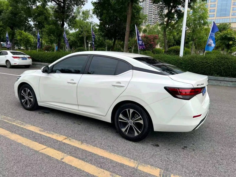 汕头21年日产轩逸5