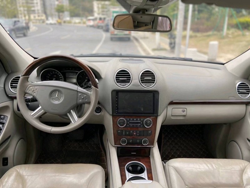 广州08年奔驰ML9