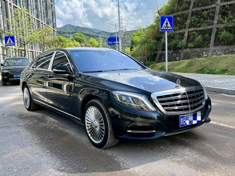 广州16年奔驰迈巴赫S级2