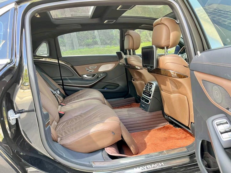 广州16年奔驰迈巴赫S级6