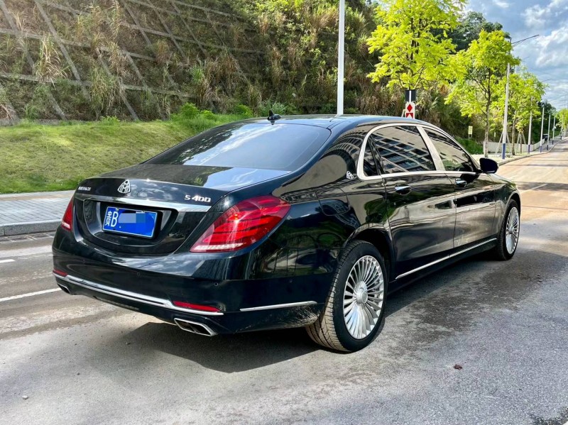 广州16年奔驰迈巴赫S级8