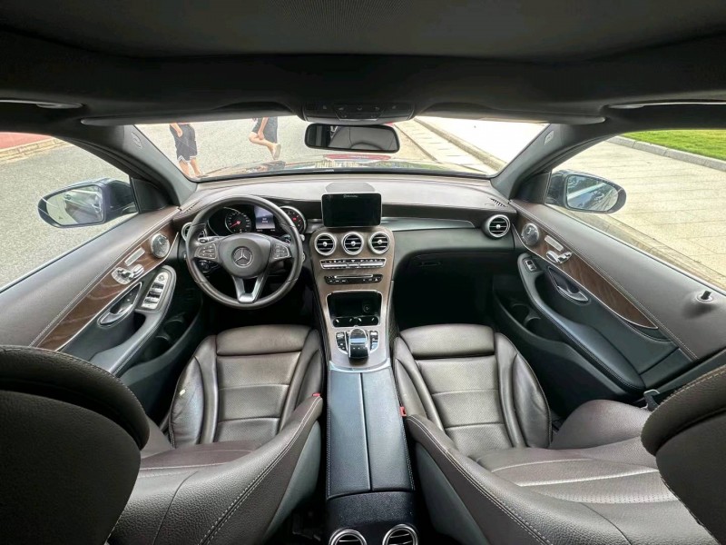 广州17年奔驰GLC3