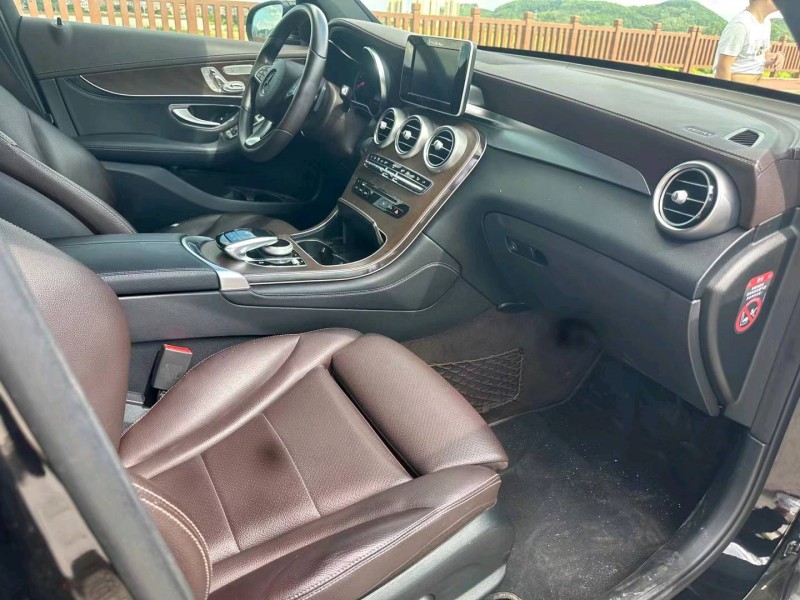 广州17年奔驰GLC6