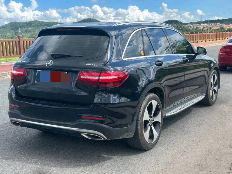 广州17年奔驰GLC8