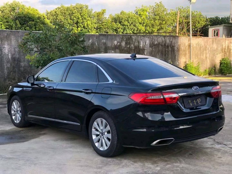 珠海17年福特金牛座4