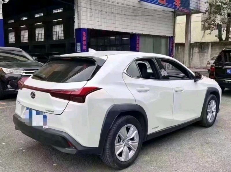 汕头20年雷克萨斯UX3