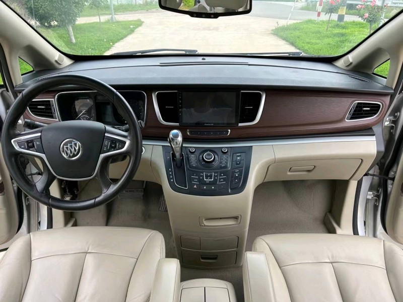 徐州16年别克GL84