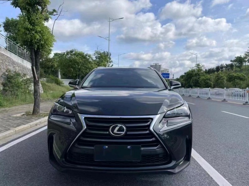 珠海15年雷克萨斯NX1