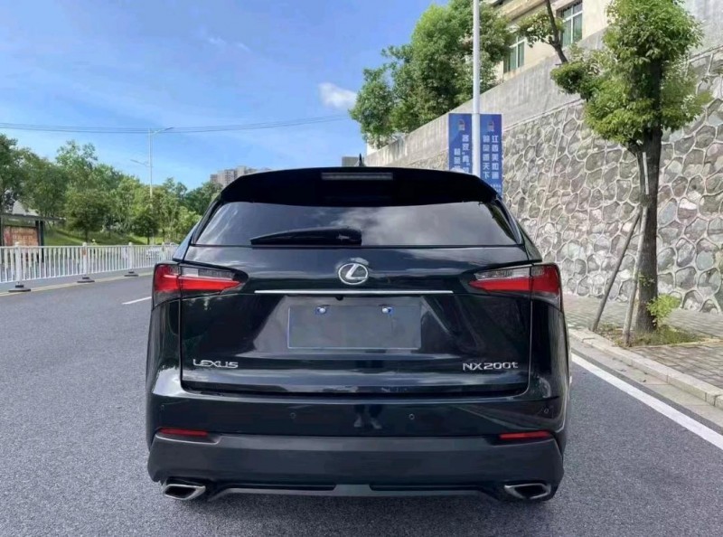 珠海15年雷克萨斯NX2