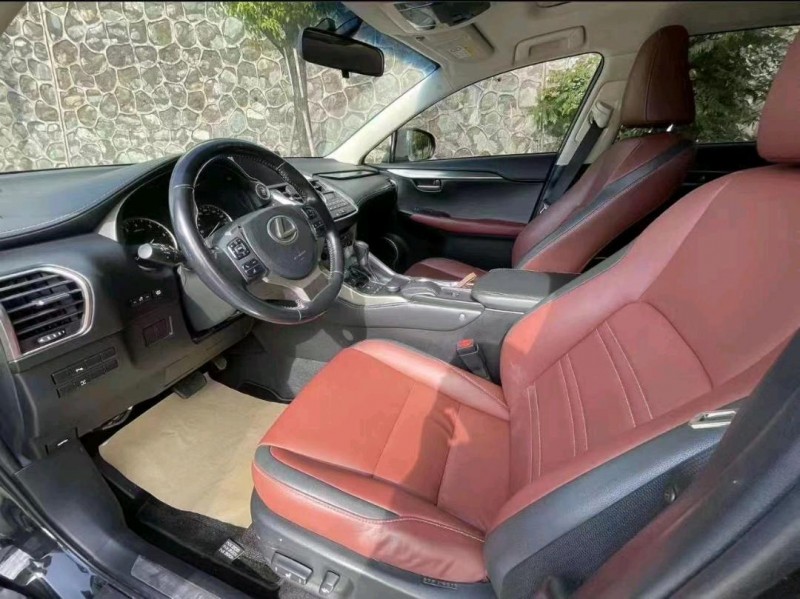 珠海15年雷克萨斯NX7