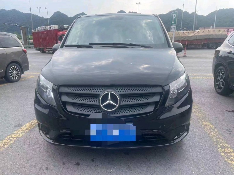 重庆17年奔驰威霆1