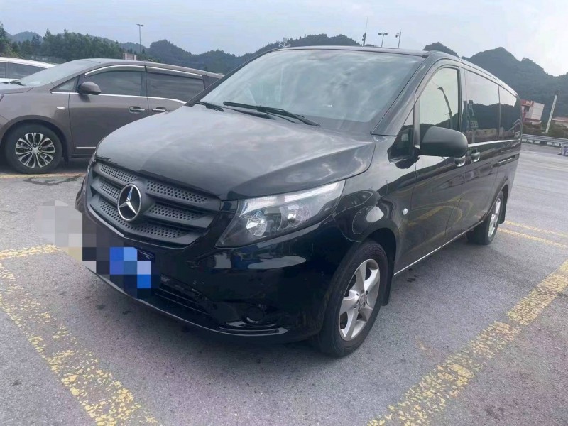 重庆17年奔驰威霆2