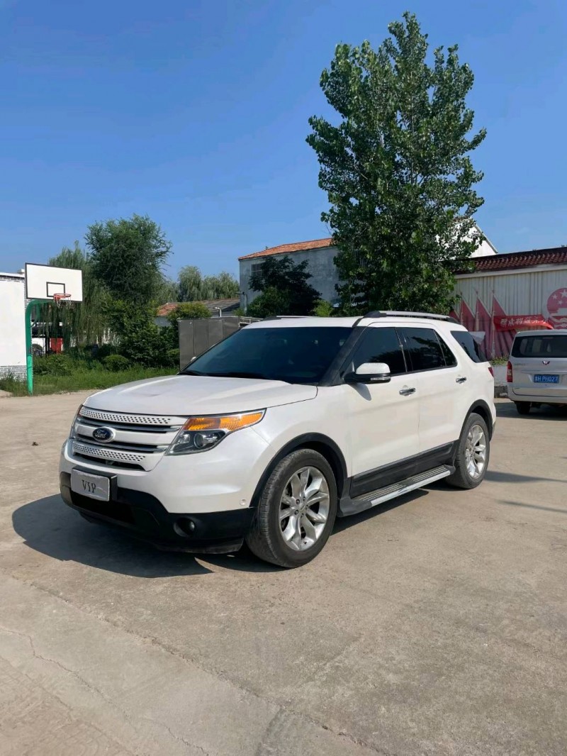 徐州15年福特探险者2