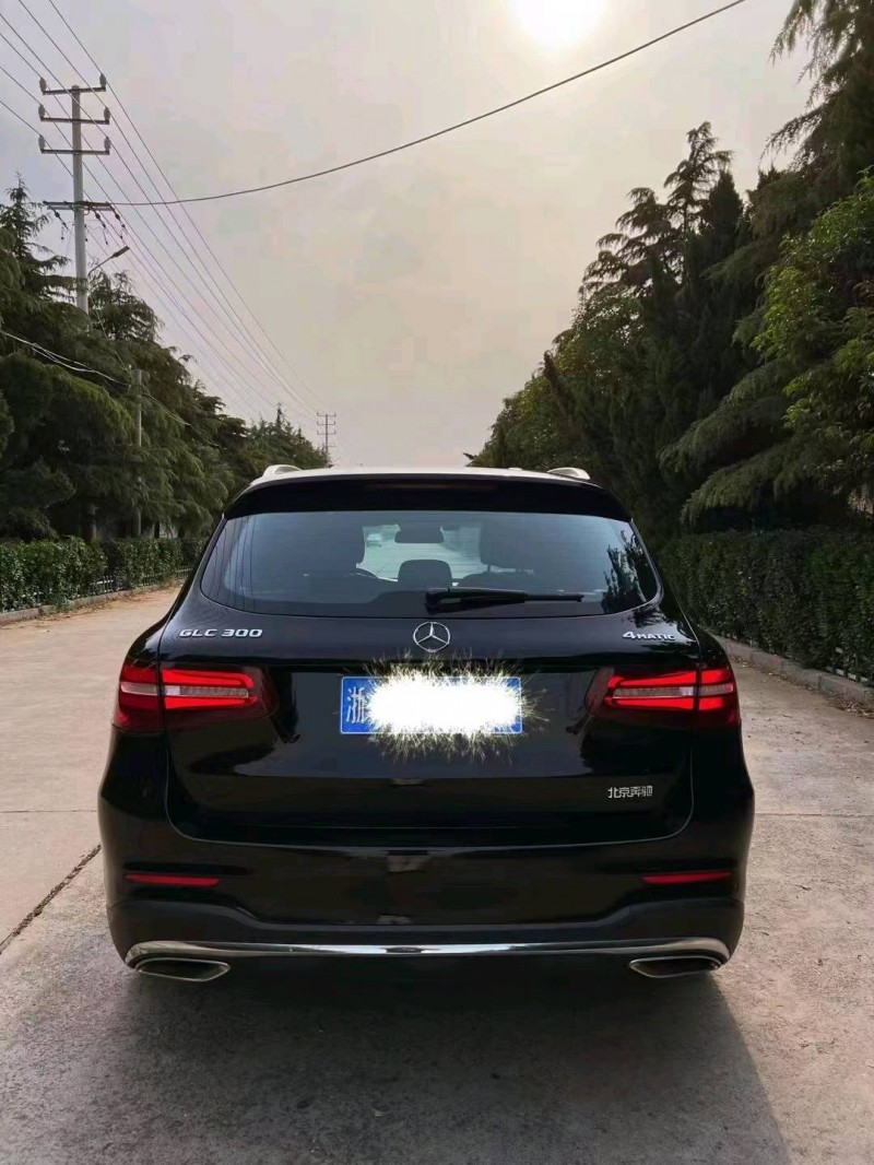 东营18年奔驰GLC2