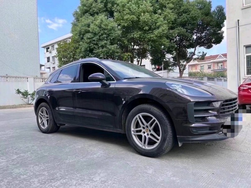 嘉兴20年保时捷Macan9