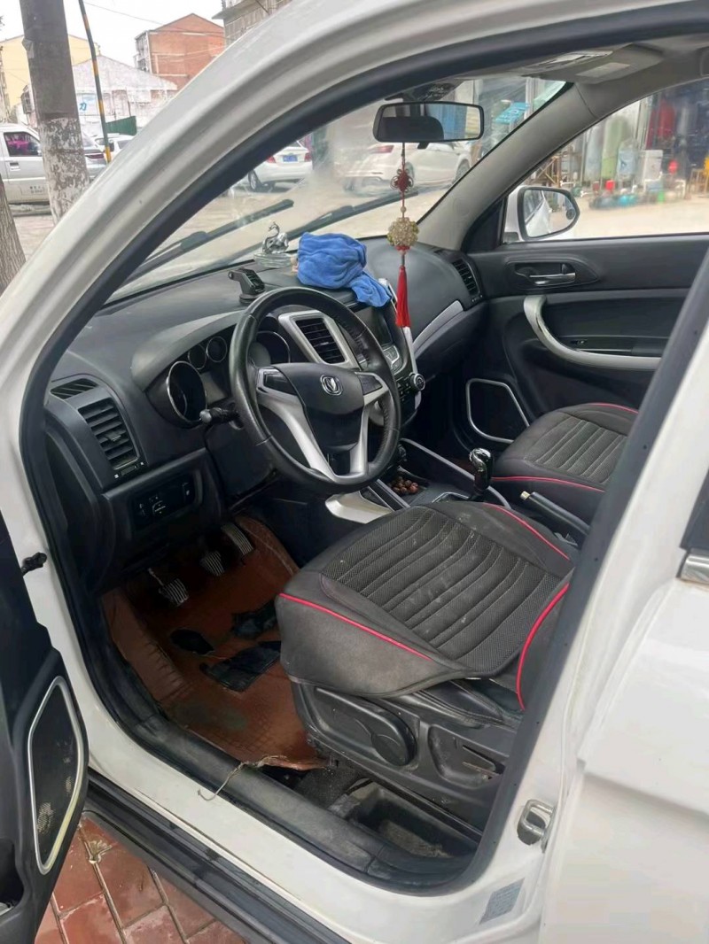 鄭州16年長安汽車CS353