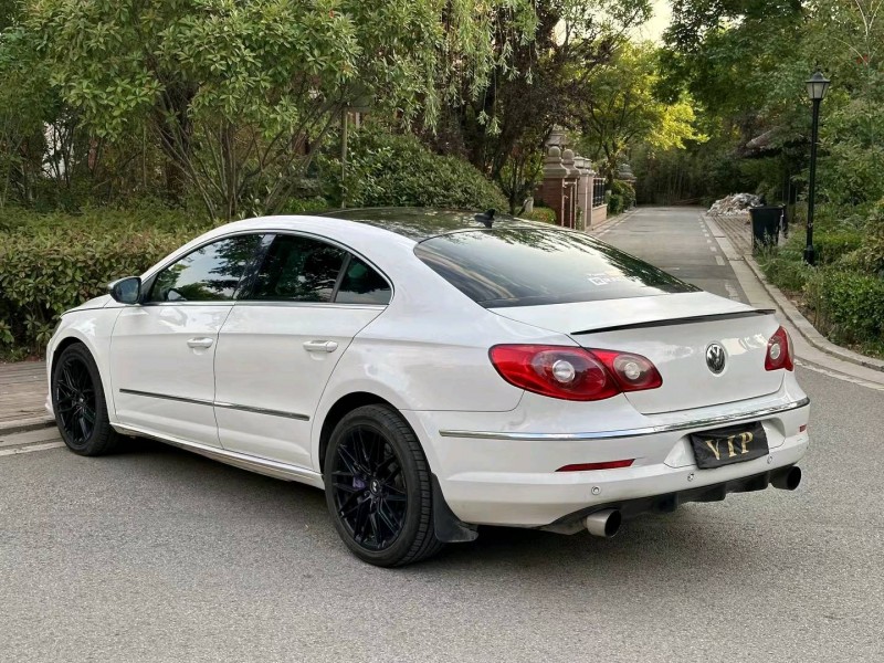 青岛10年大众CC8