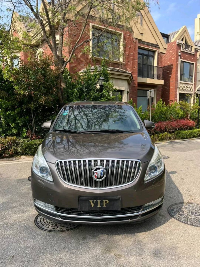 青岛15年别克GL81