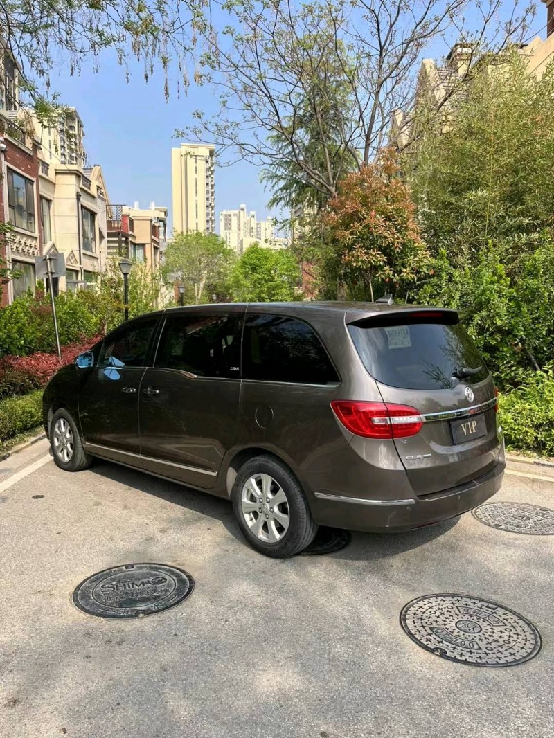 青岛15年别克GL88