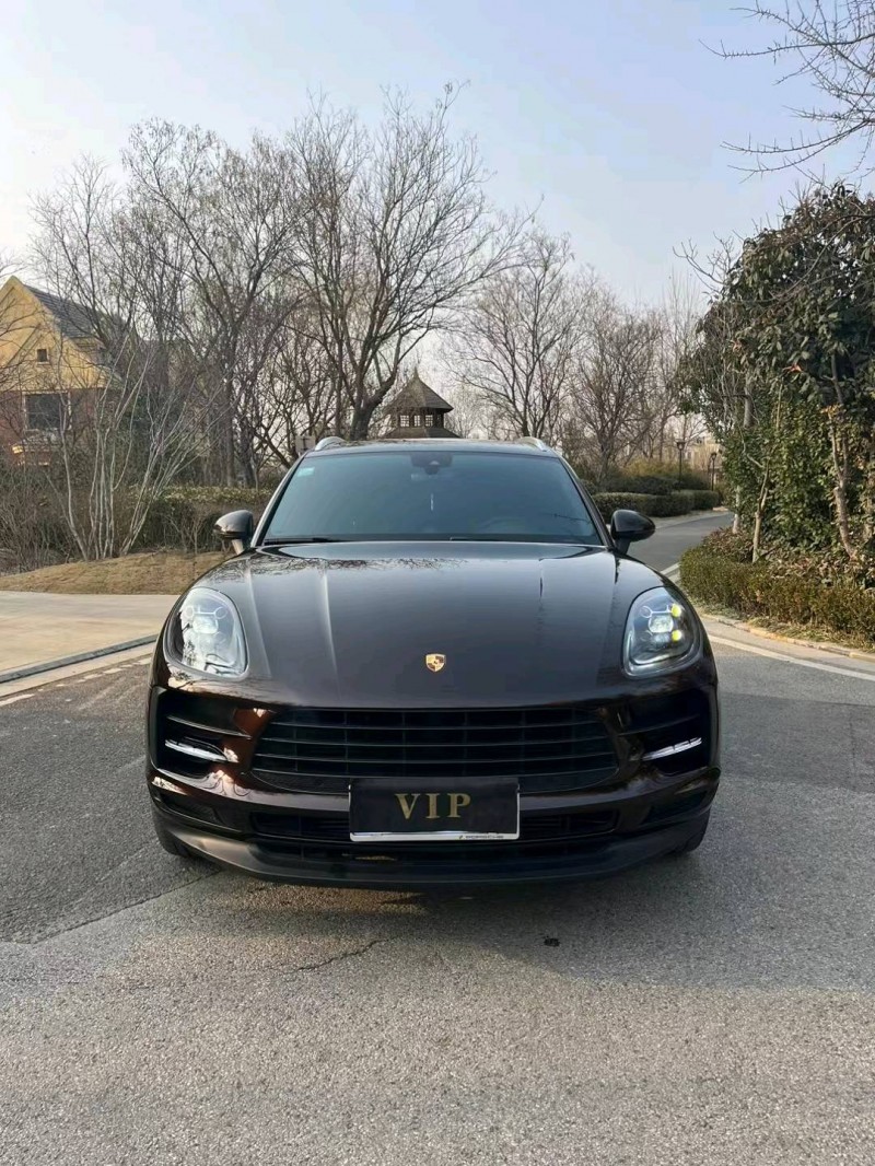 青岛19年保时捷Macan1