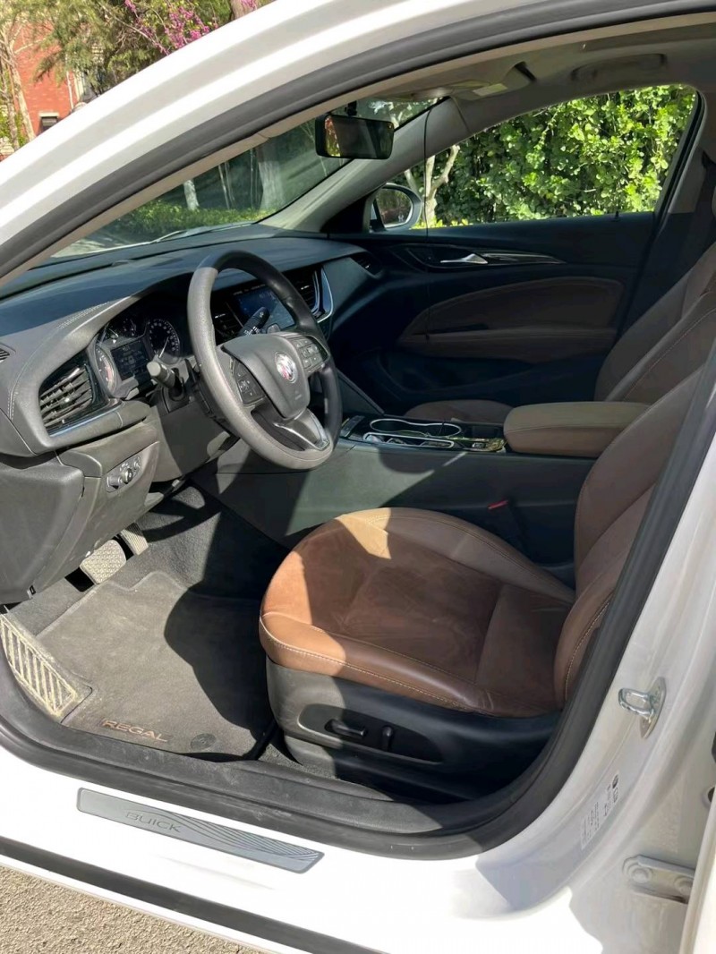 青岛22年别克君威4