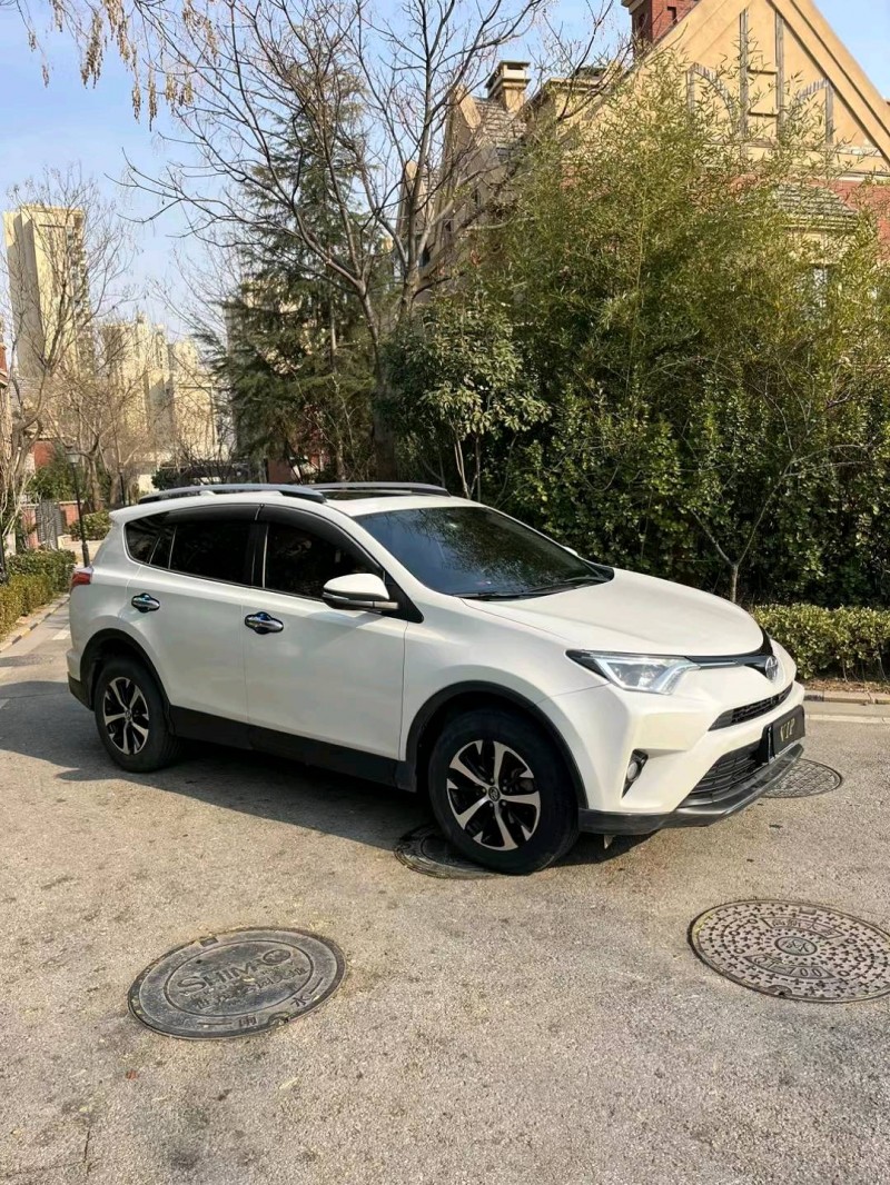 青岛19年丰田RAV4荣放2