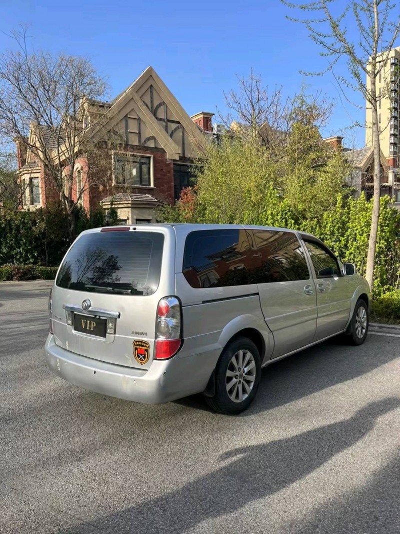 青岛11年别克GL87