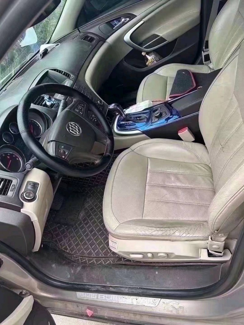 潍坊10年别克君威4