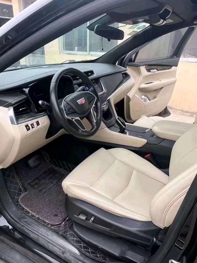 东营16年凯迪拉克XT58