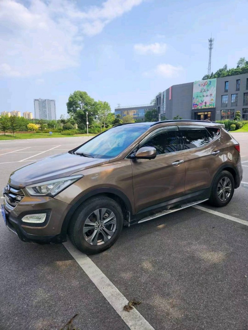 宜昌13年现代新胜达2