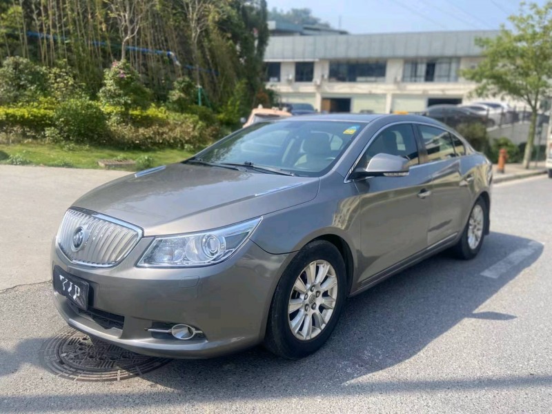 广州10年别克君越2