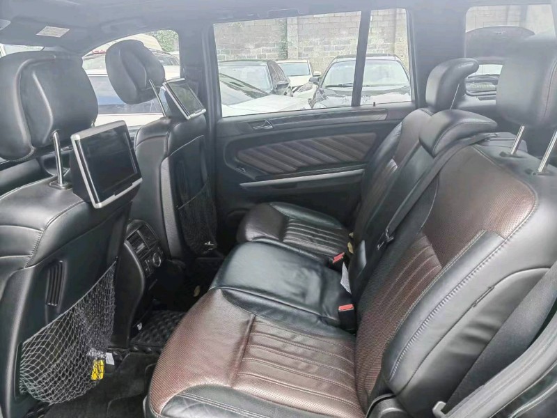 重庆12年奔驰GL8