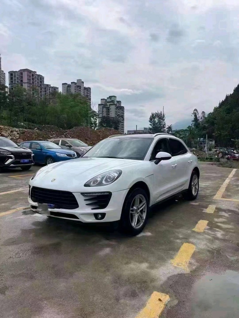 重庆15年保时捷Macan2