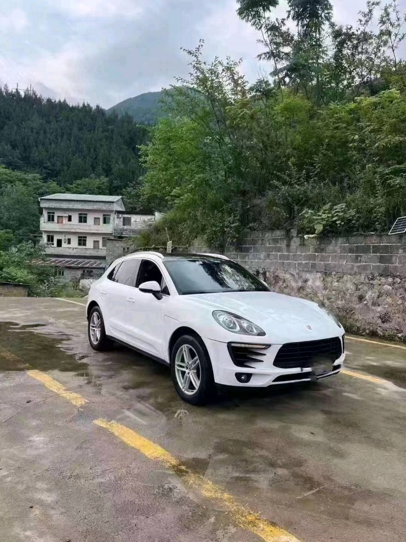 重庆15年保时捷Macan3