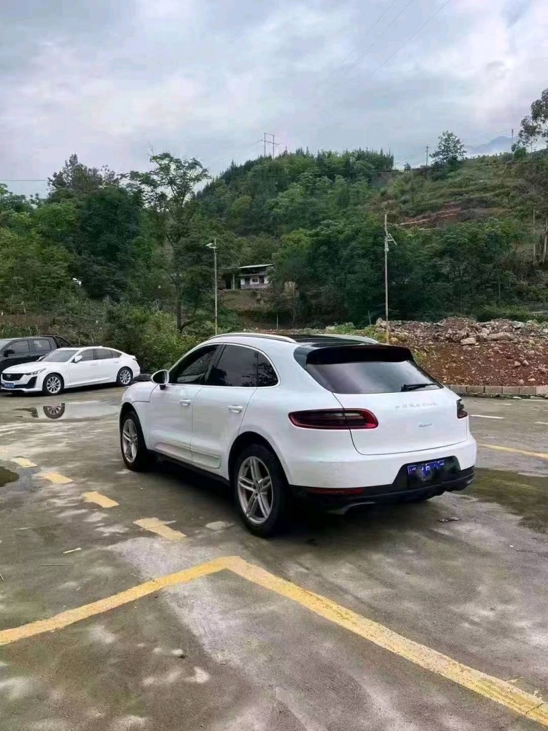 重庆15年保时捷Macan7