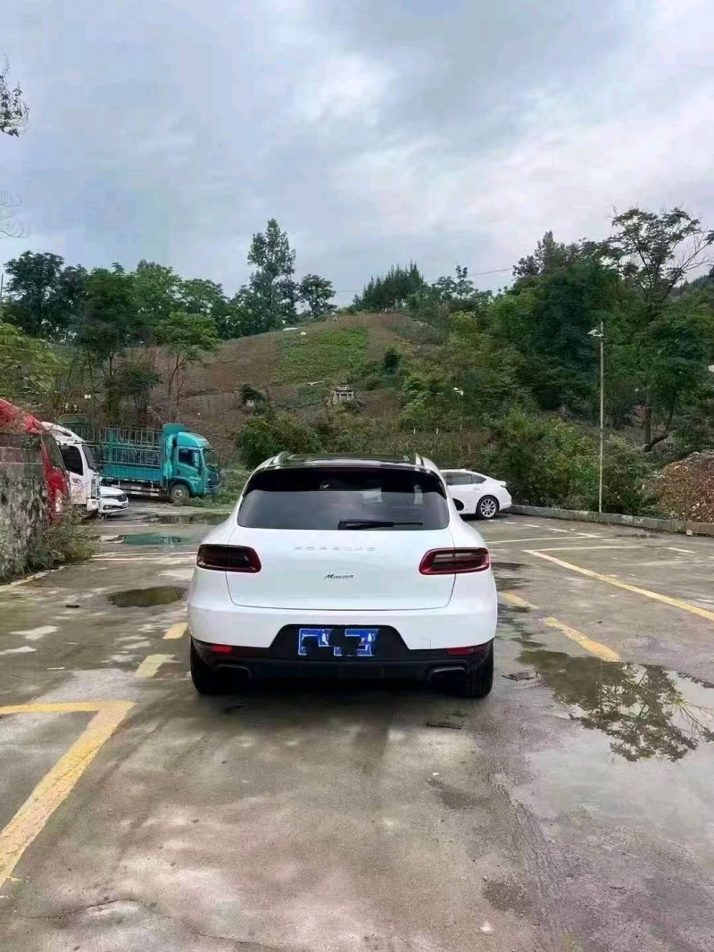 重庆15年保时捷Macan9