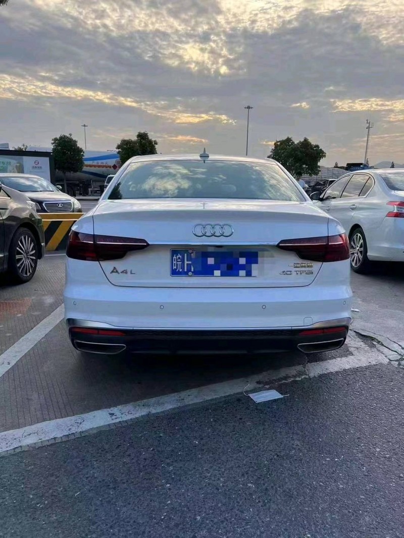 重庆21年奥迪A4L5