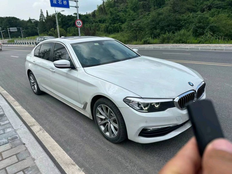 重庆18年宝马5系2