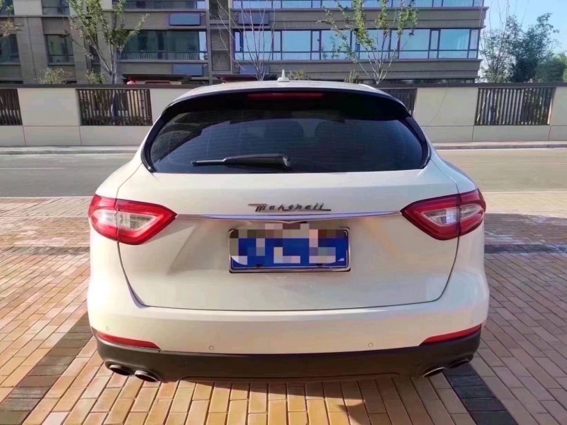 东营18年玛莎拉蒂Levante2