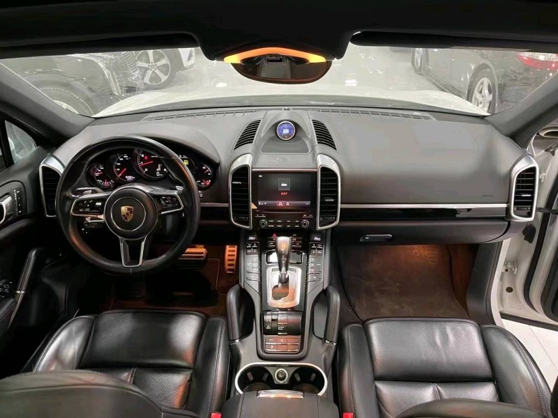 廊坊18年保时捷卡宴4