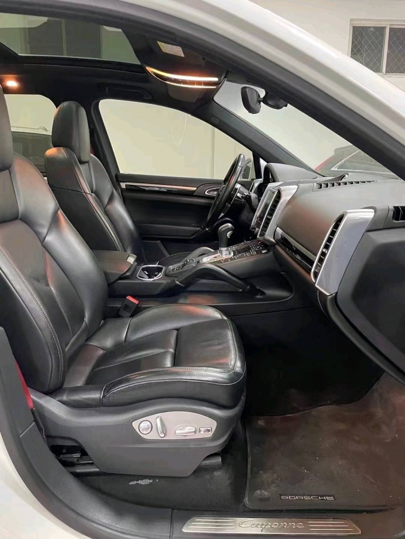 廊坊18年保时捷卡宴6