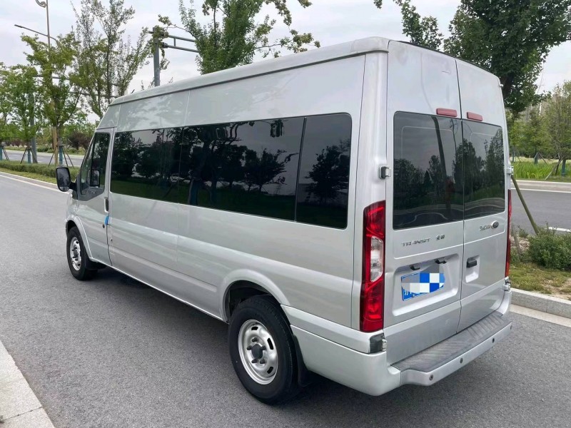 泰州19年福特全顺5