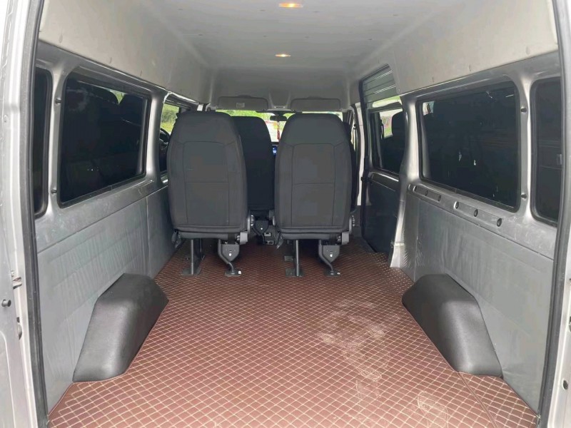 泰州19年福特全顺8