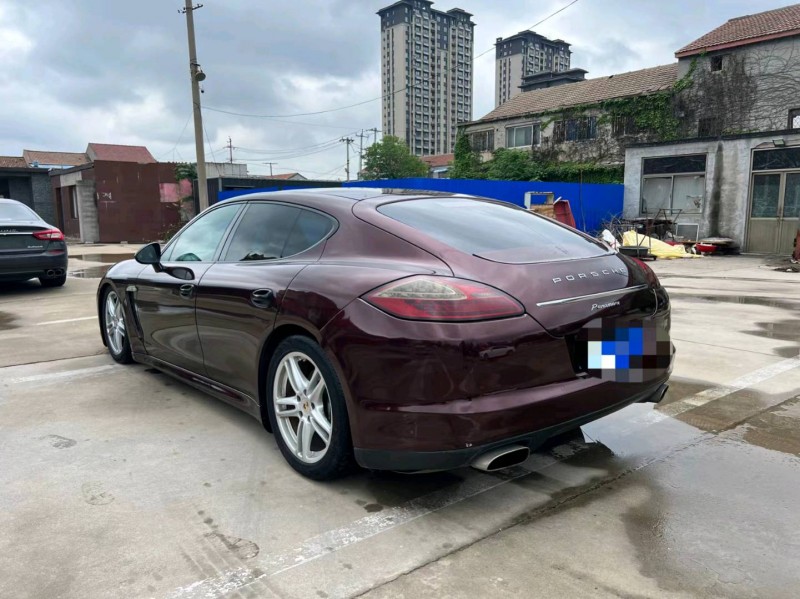 济南12年保时捷帕拉梅拉3